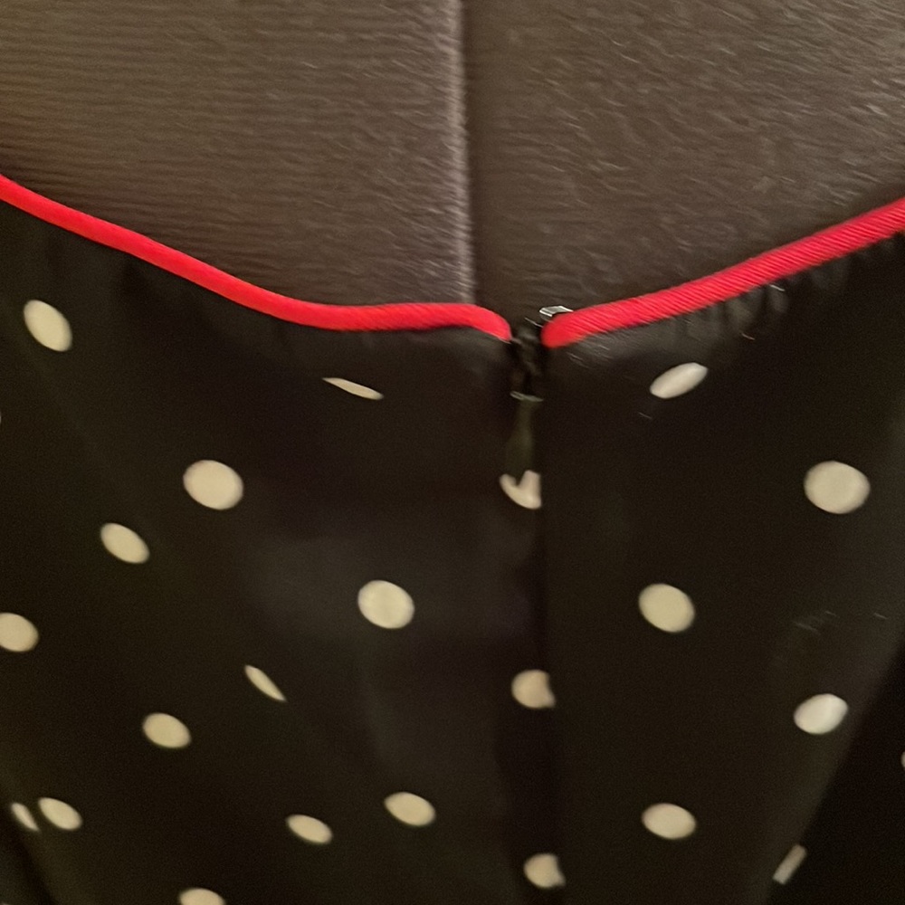 Studio Dress - Picture 3 of 3